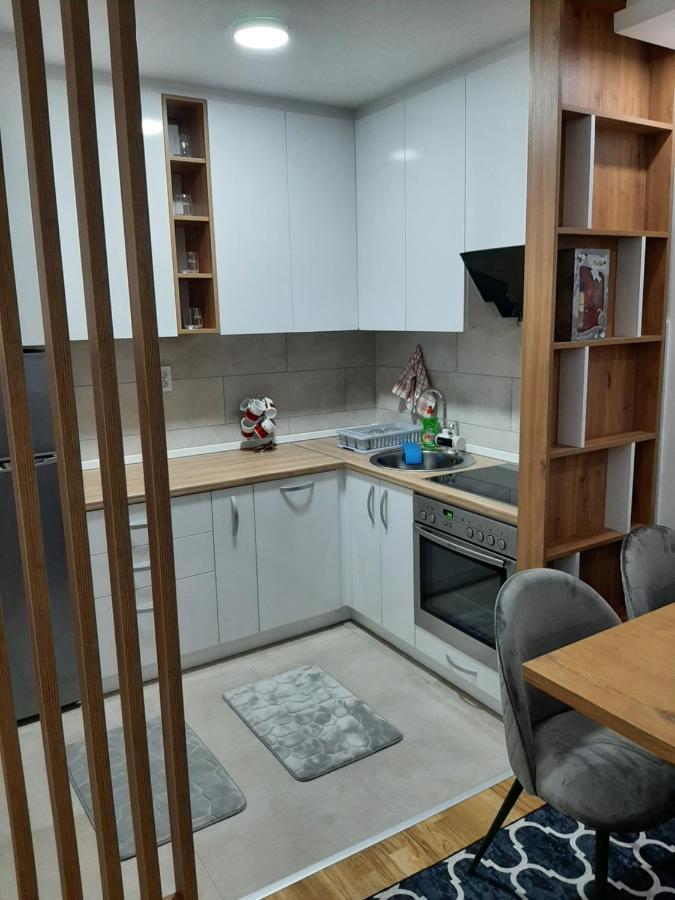 Apartman,,Kul"Life Lukavica Kültér fotó